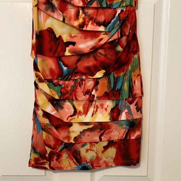 Tropical Dress - Picture 6 of 8